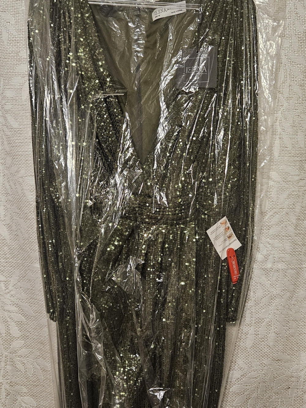MAC DUGGAL Green Sequin Wrap Gown with Thigh Slit 18 - Picture 2 of 2